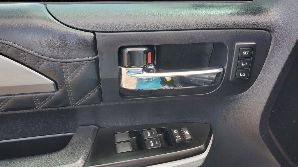 Toyota Tundra  2020