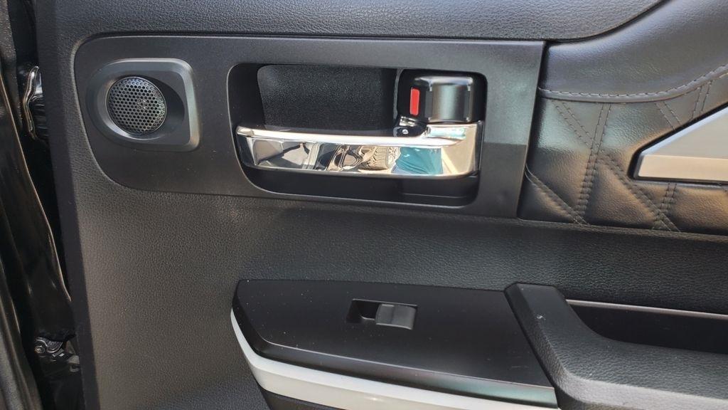 Toyota Tundra  2020