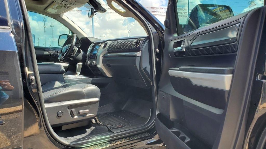 Toyota Tundra  2020