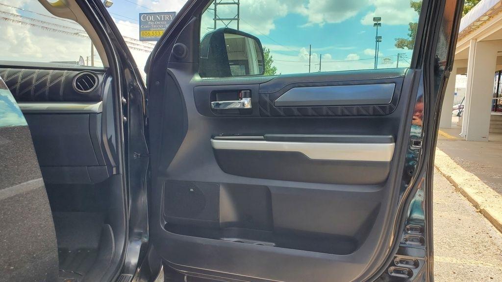 Toyota Tundra  2020