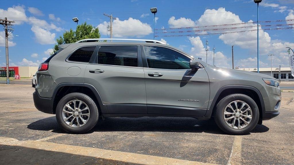 Jeep Cherokee  2021