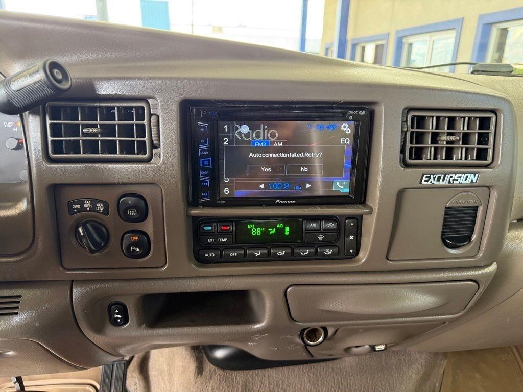 Ford Excursion  2003