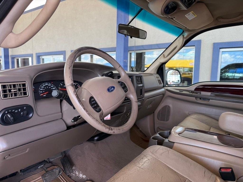 Ford Excursion  2003