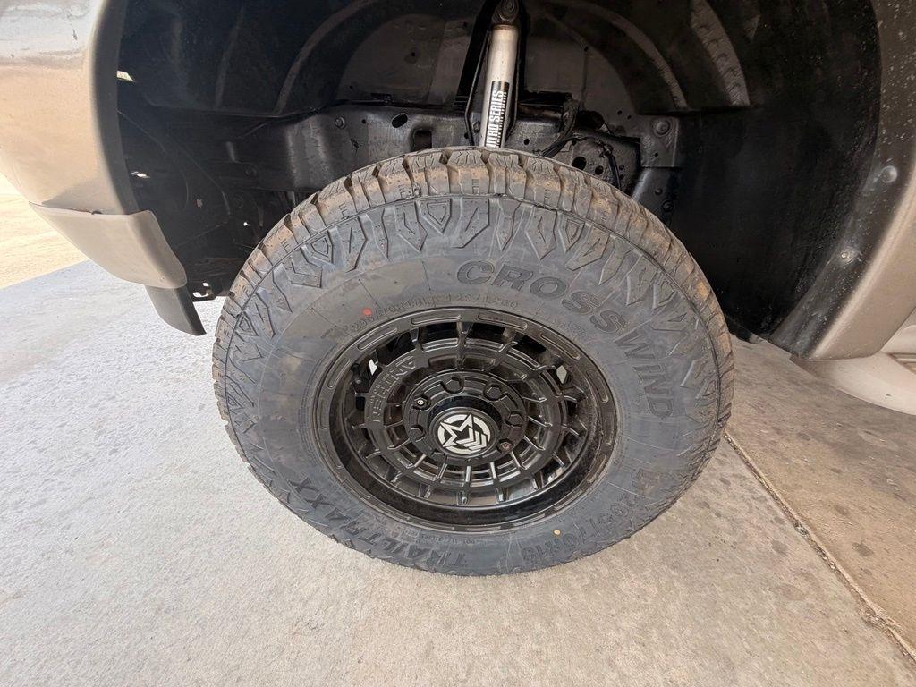 Ford Excursion  2003