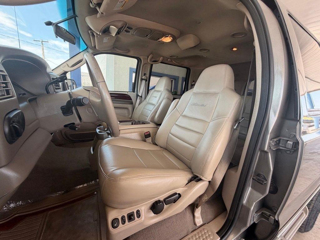 Ford Excursion  2003