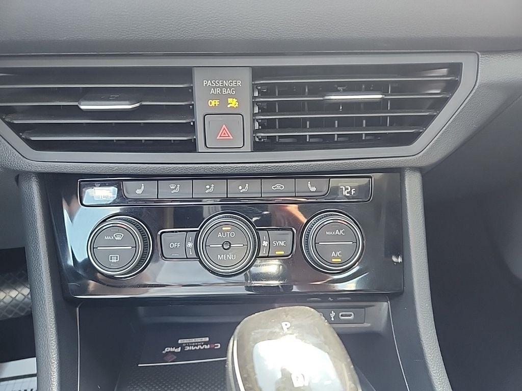 Volkswagen Jetta  2024