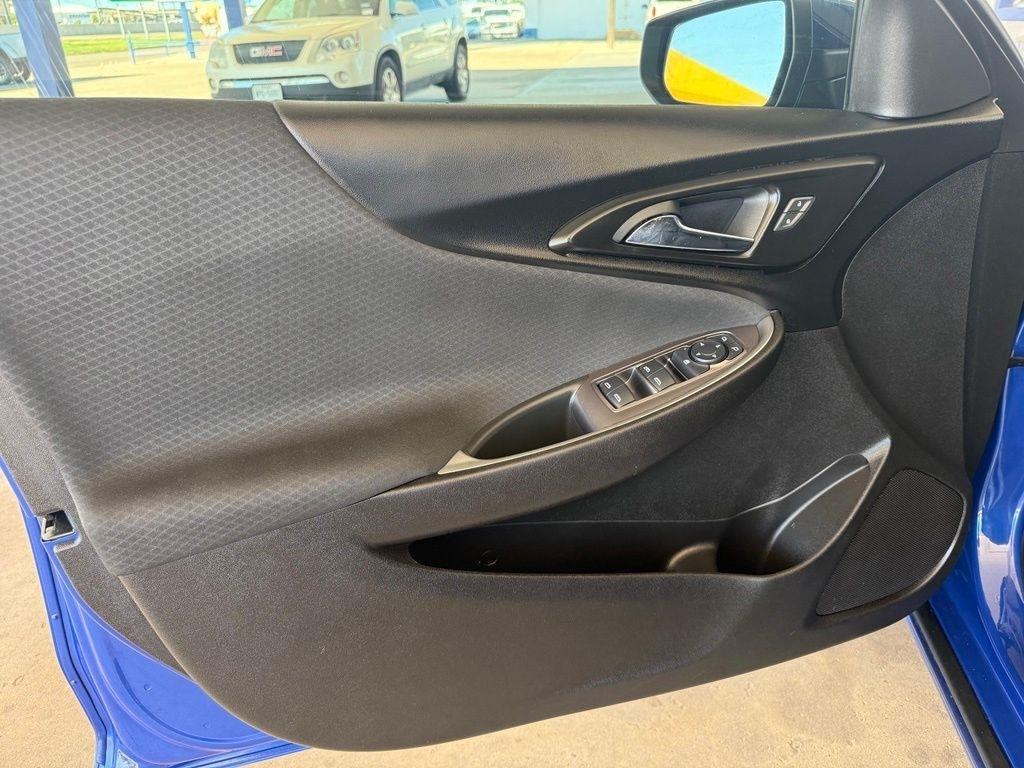 Chevrolet Malibu  2023