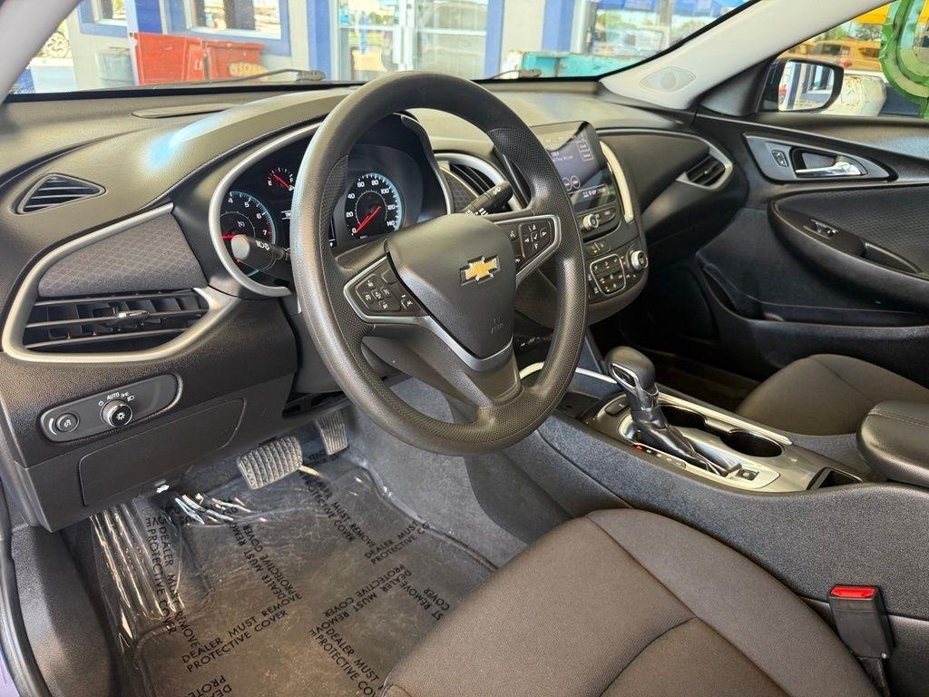 Chevrolet Malibu  2023