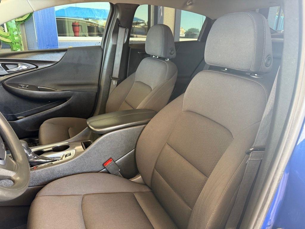 Chevrolet Malibu  2023