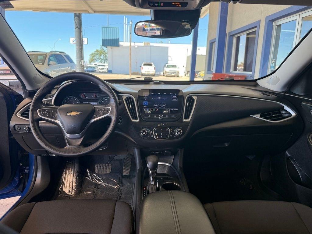 Chevrolet Malibu  2023