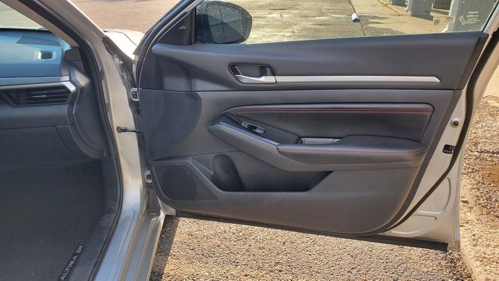 Nissan Altima  2023