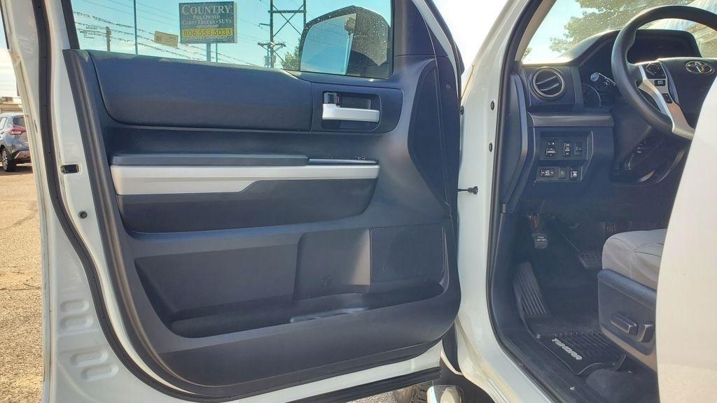 Toyota Tundra  2020