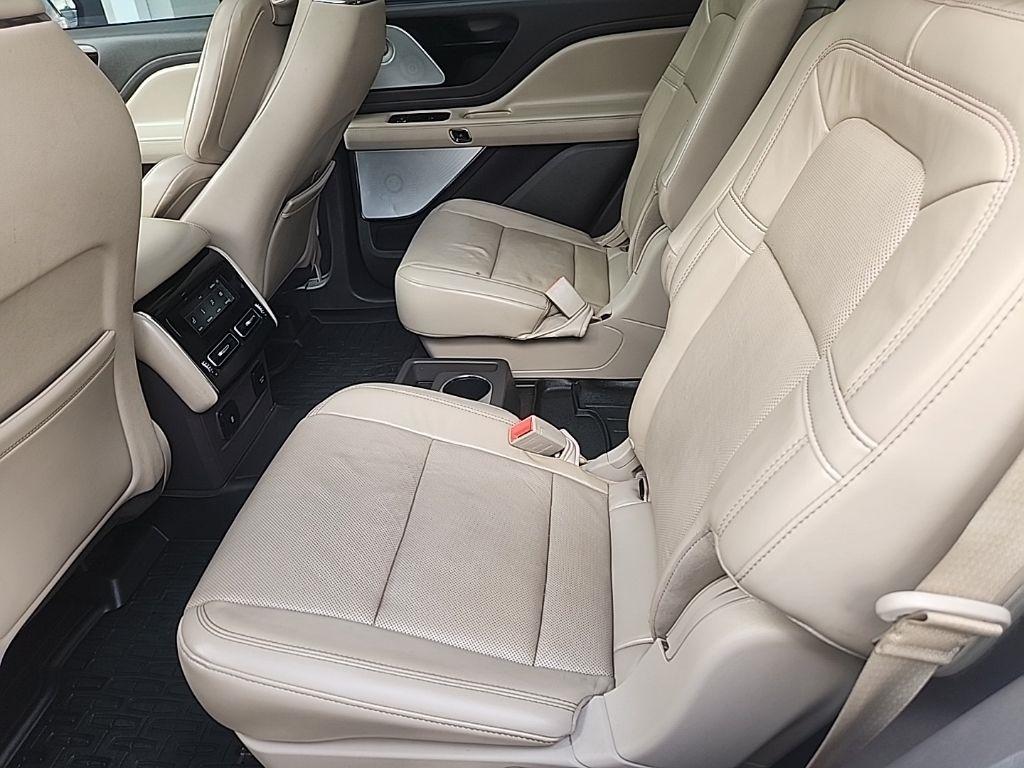 Lincoln Aviator  2020