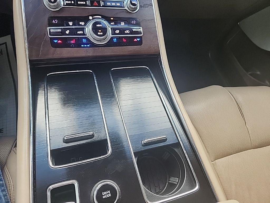 Lincoln Aviator  2020