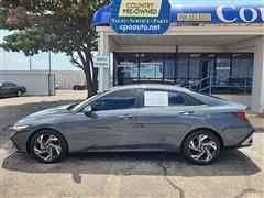 2024 Hyundai Elantra 