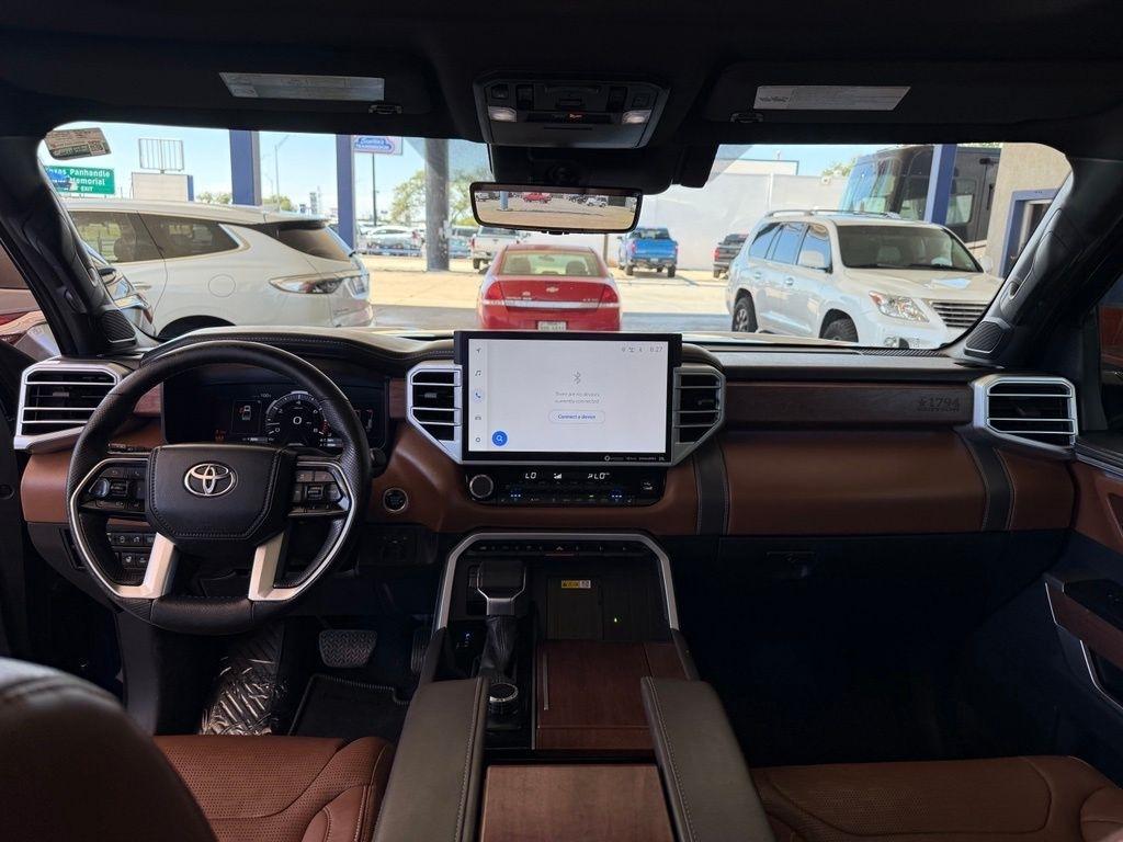 Toyota Tundra  2023