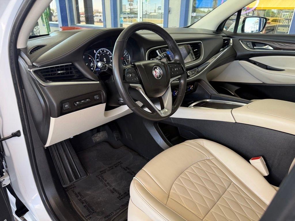 Buick Enclave  2022