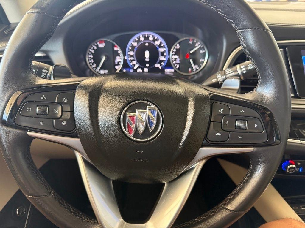 Buick Enclave  2022