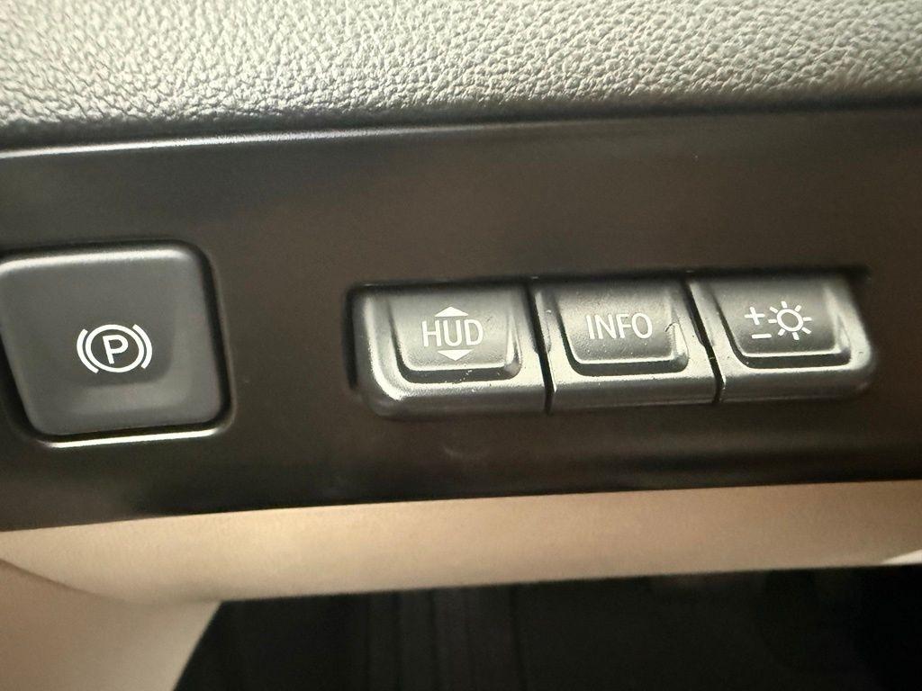 Buick Enclave  2022