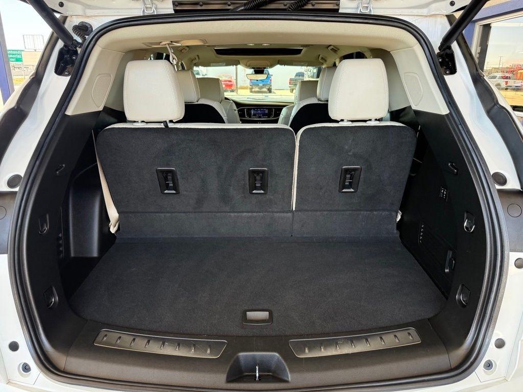 Buick Enclave  2022
