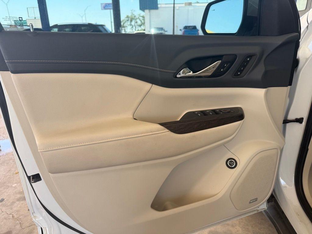 GMC Acadia  2021