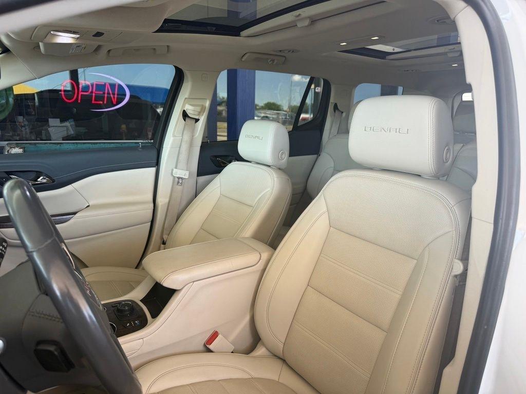 GMC Acadia  2021