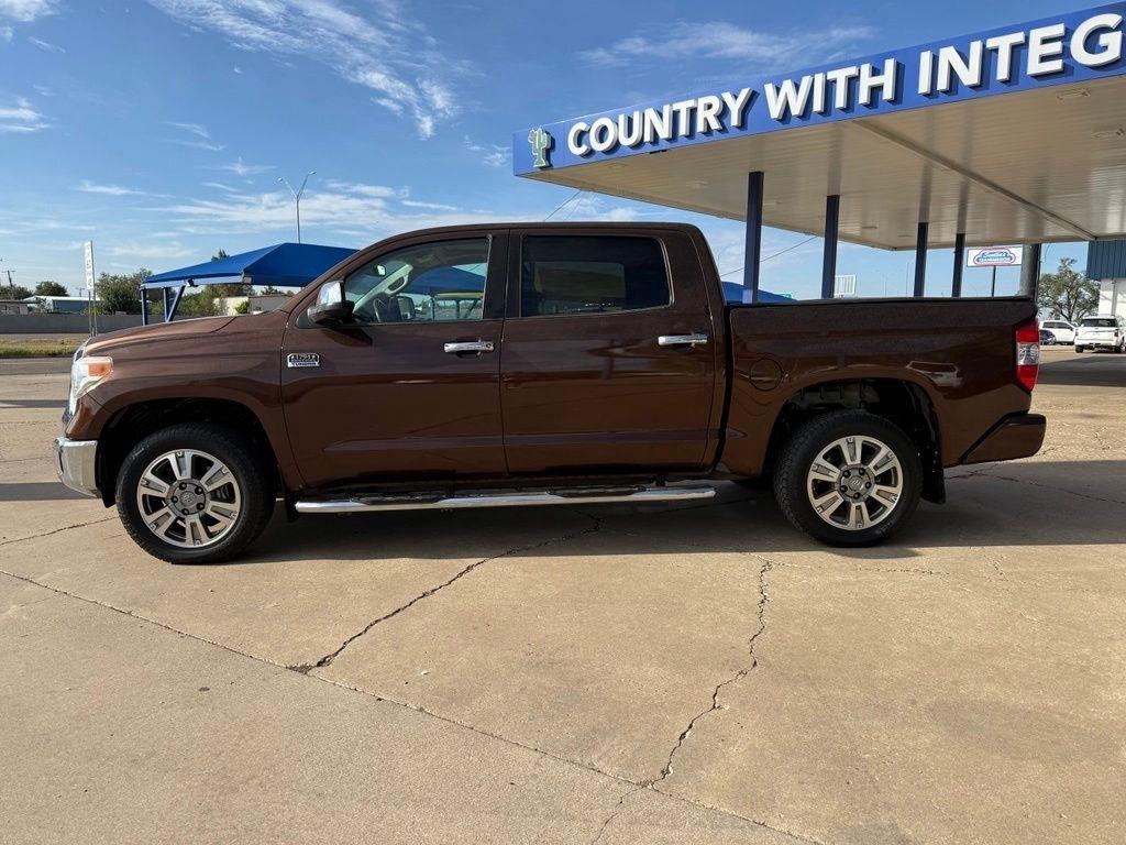 Toyota Tundra  2016