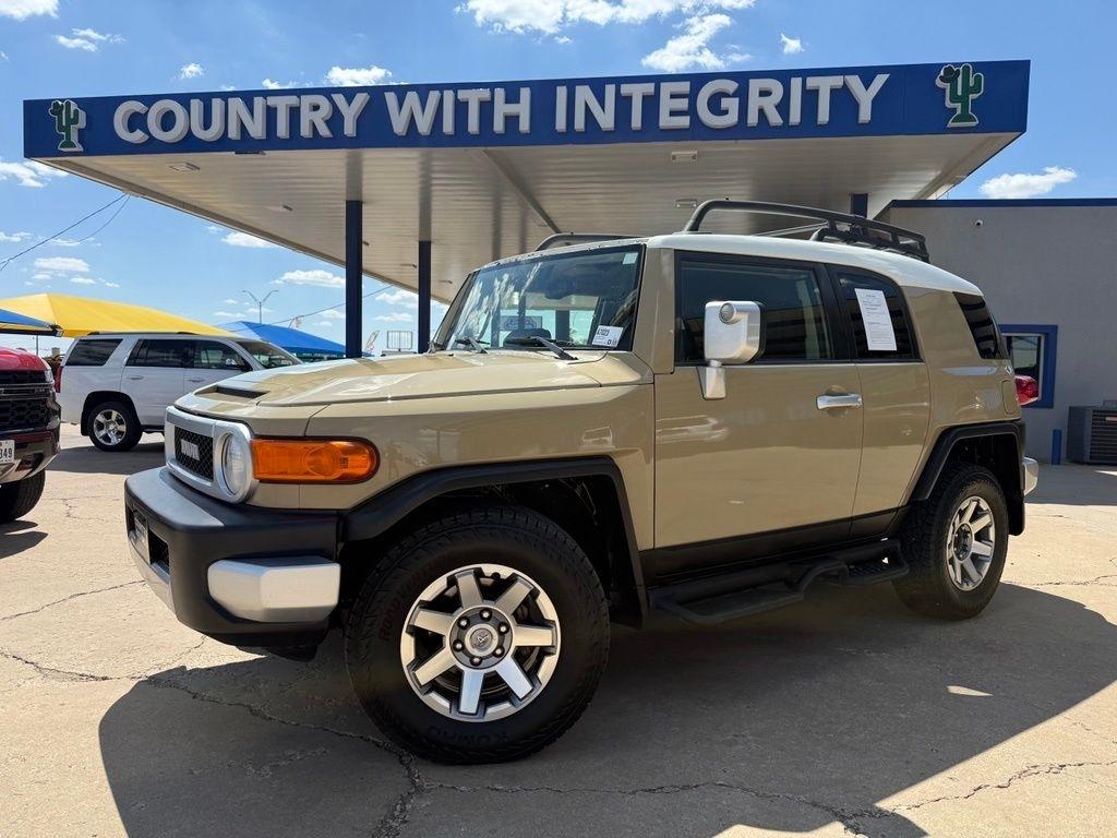 Toyota FJ Cruiser  2014