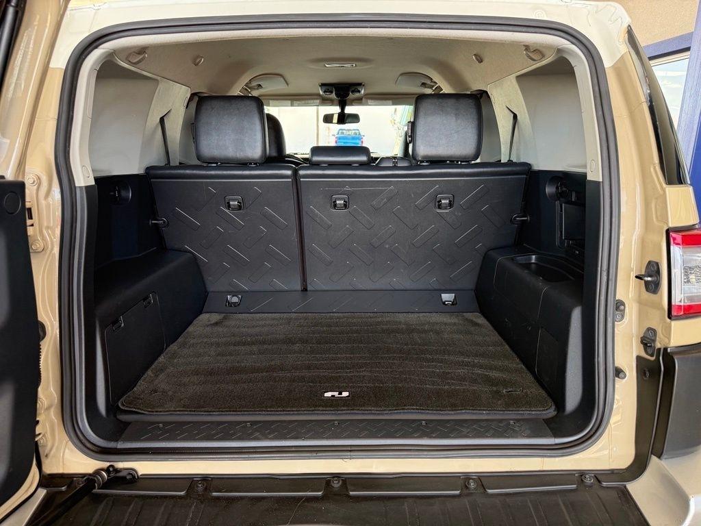 Toyota FJ Cruiser  2014