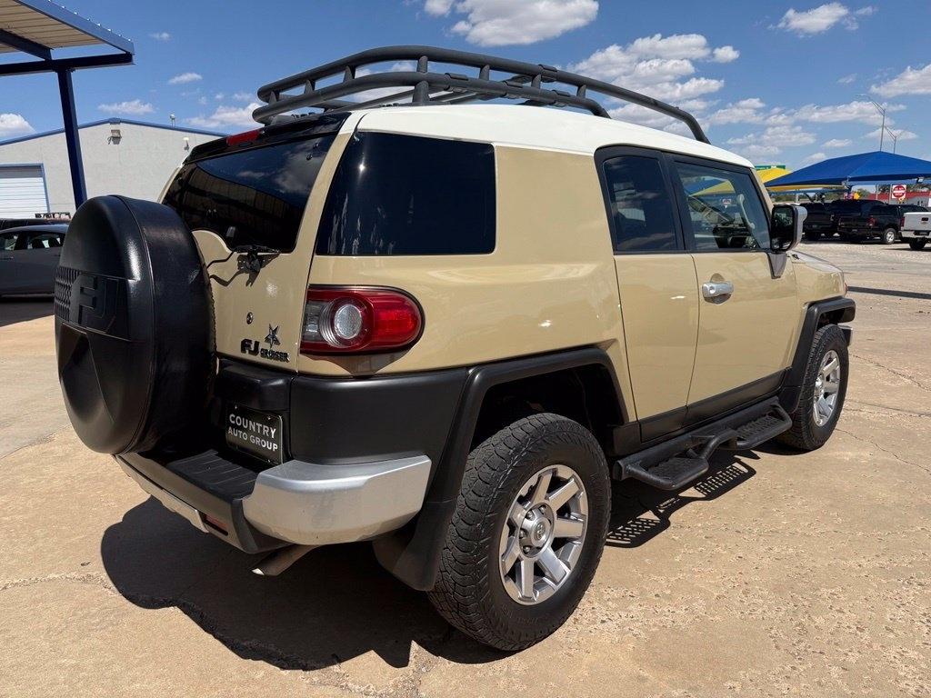 Toyota FJ Cruiser  2014