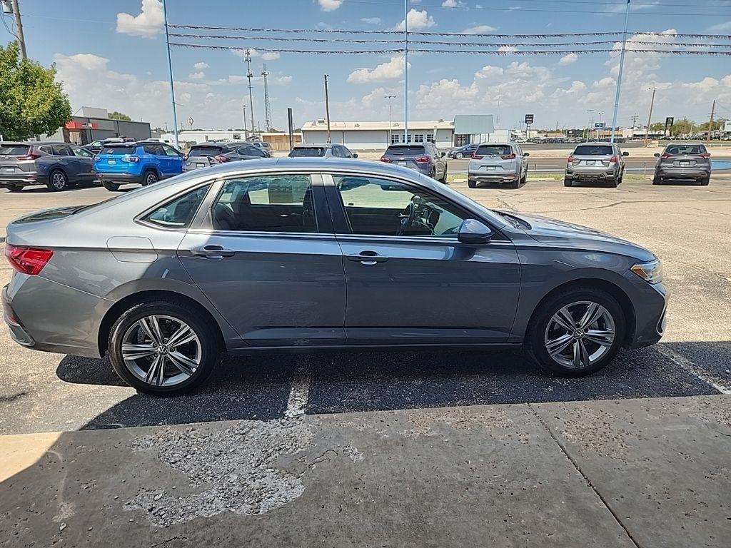 Volkswagen Jetta  2024