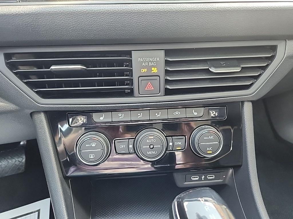 Volkswagen Jetta  2024