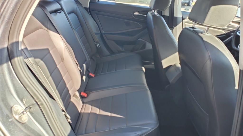 Volkswagen Jetta  2024