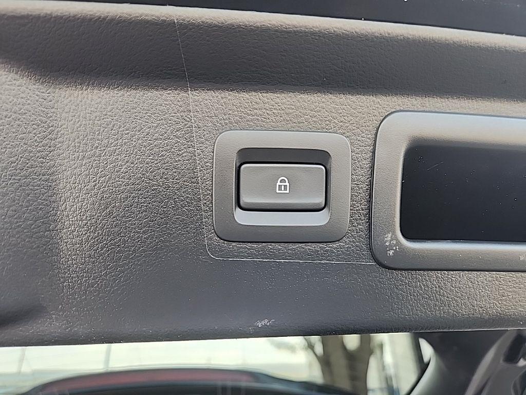 Mazda CX-50  2024
