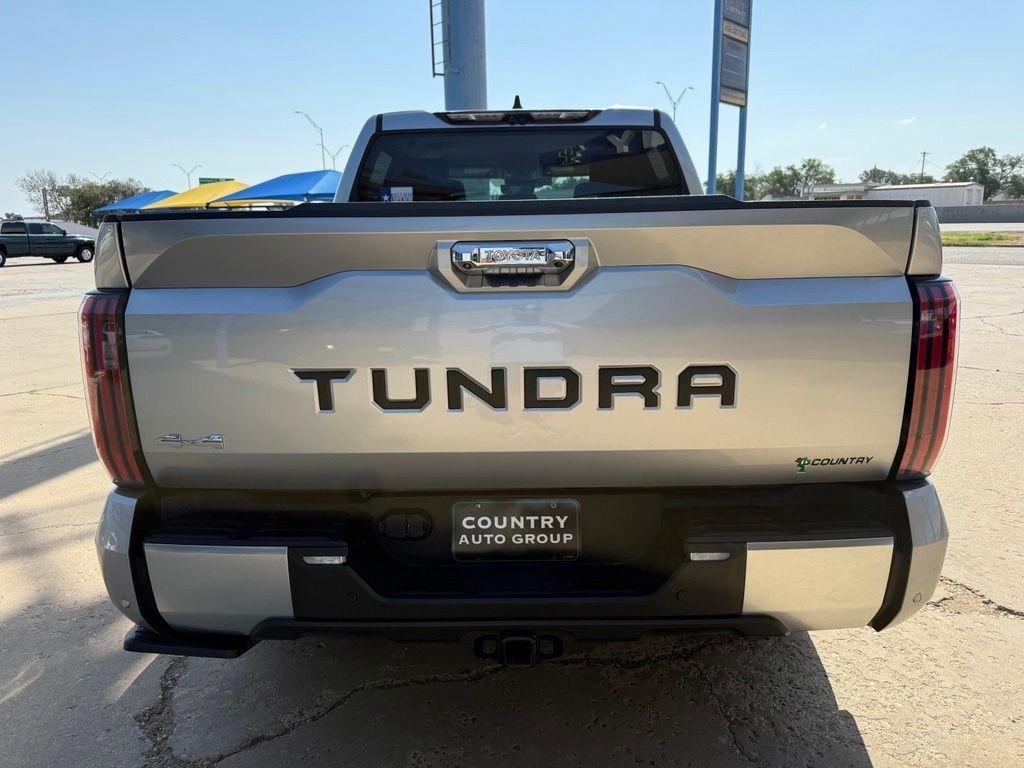 Toyota Tundra  2024