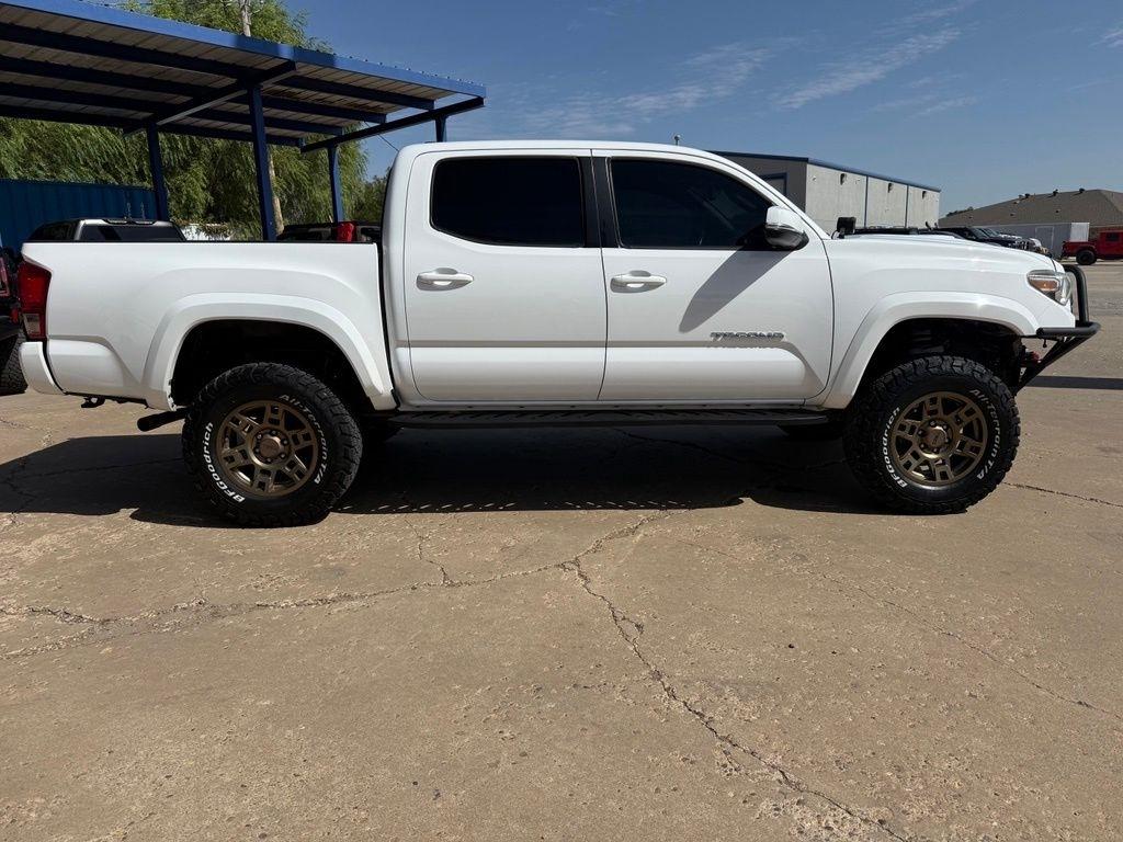 Toyota Tacoma  2017