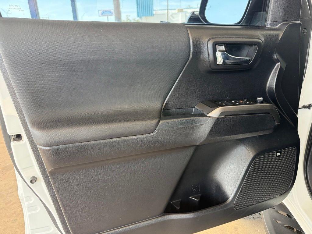 Toyota Tacoma  2017