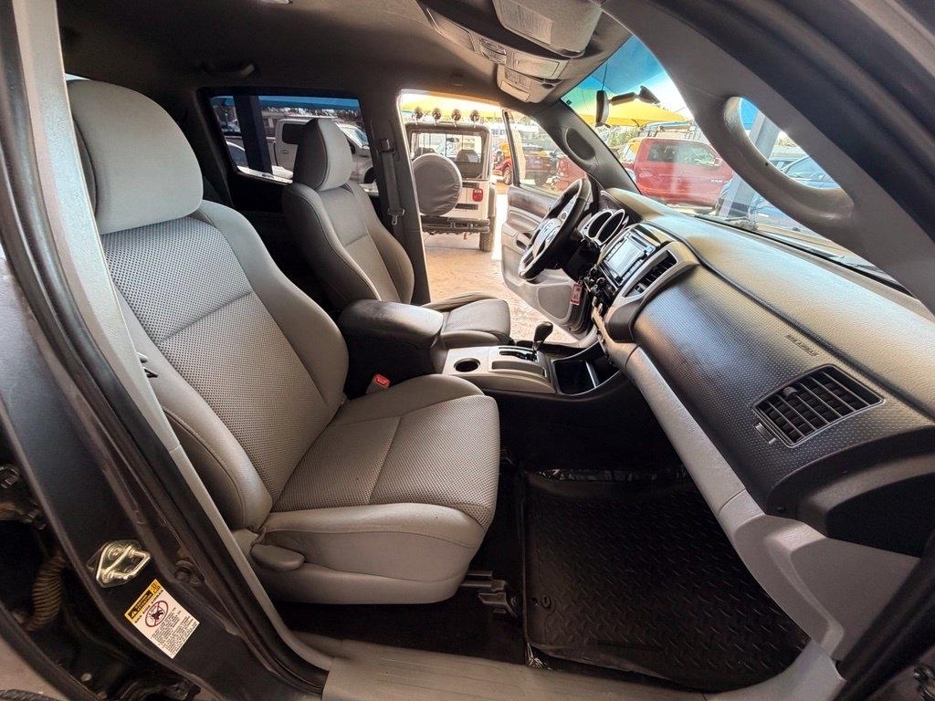 Toyota Tacoma  2014