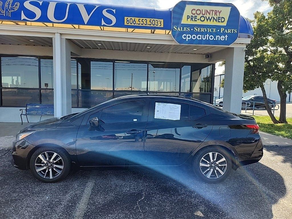 Nissan Versa  2021