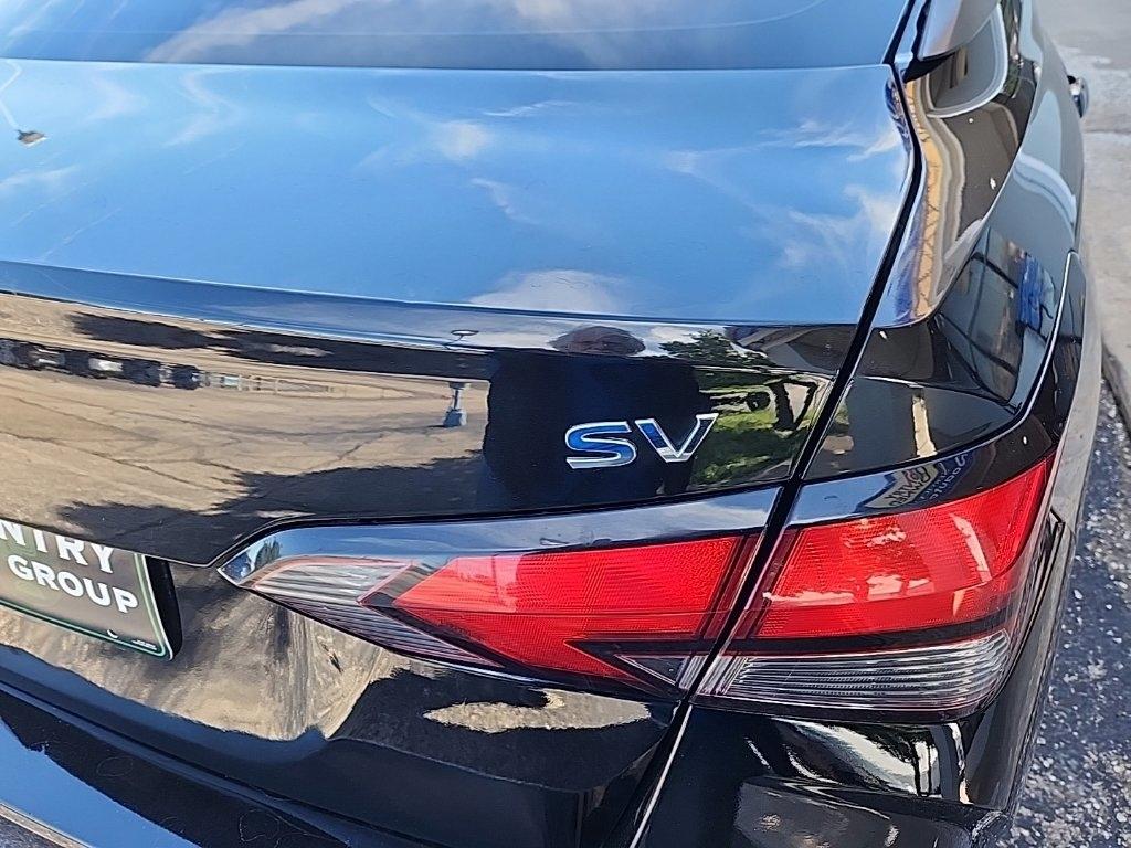 Nissan Versa  2021