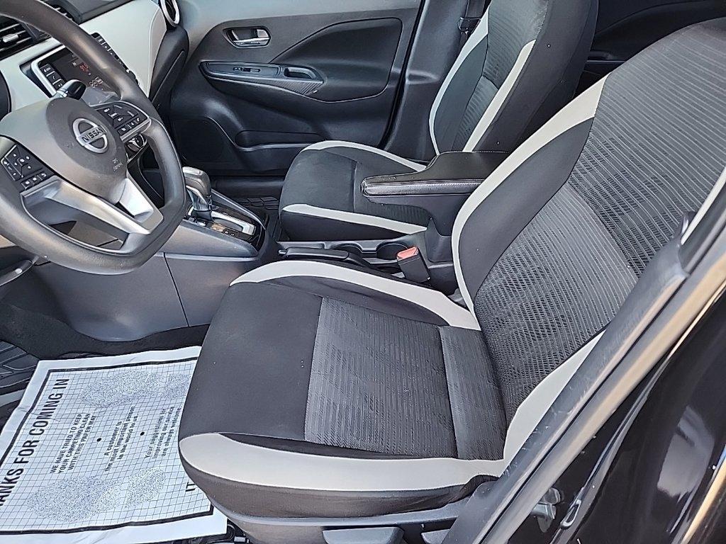 Nissan Versa  2021