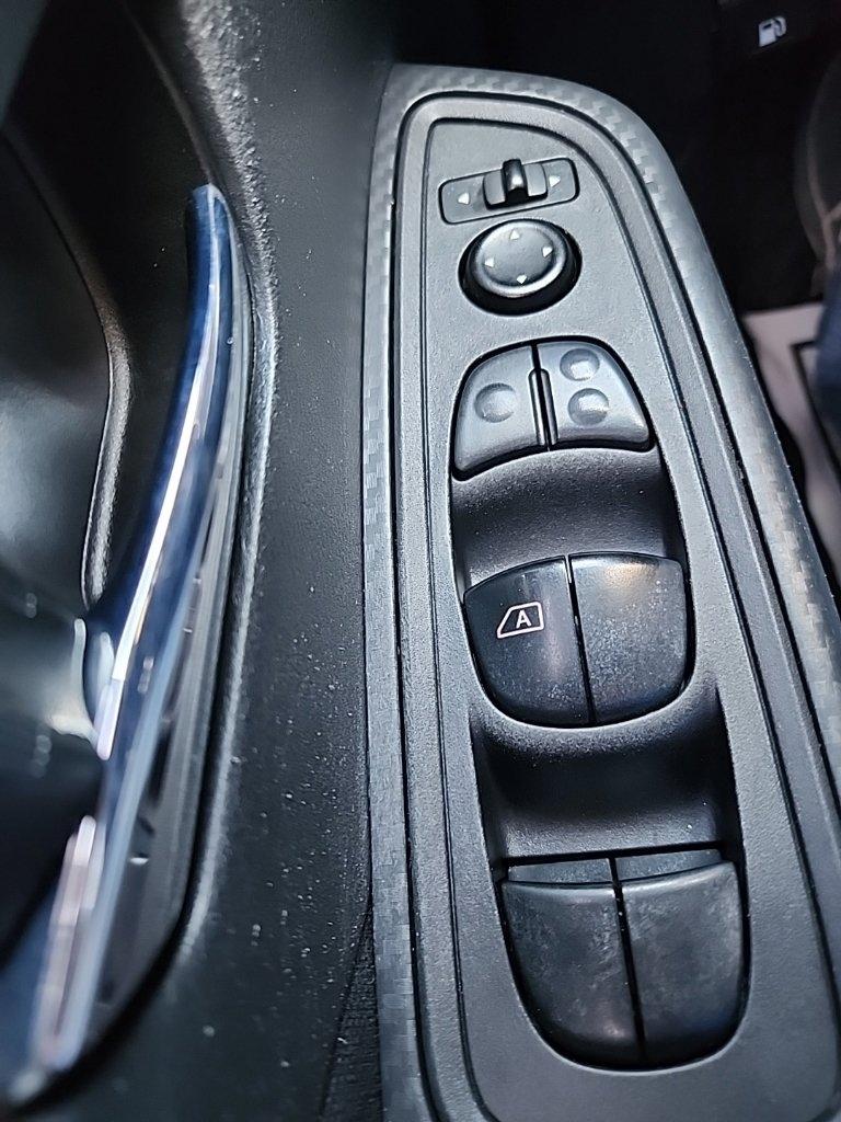 Nissan Versa  2021