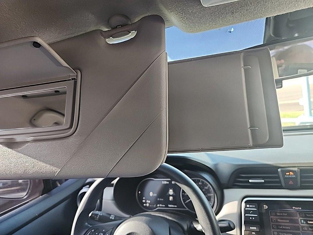 Nissan Versa  2021