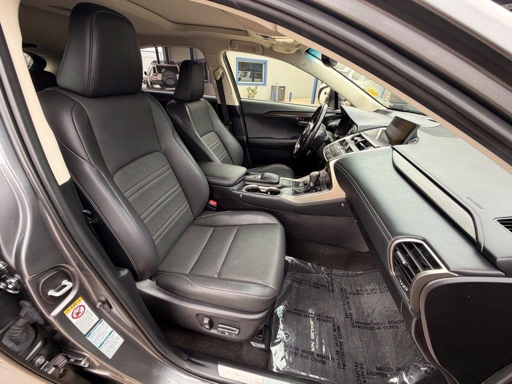 Lexus NX 200t  2015