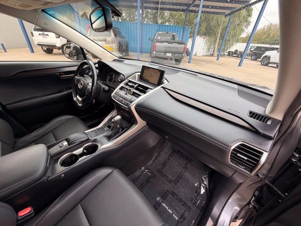Lexus NX 200t  2015