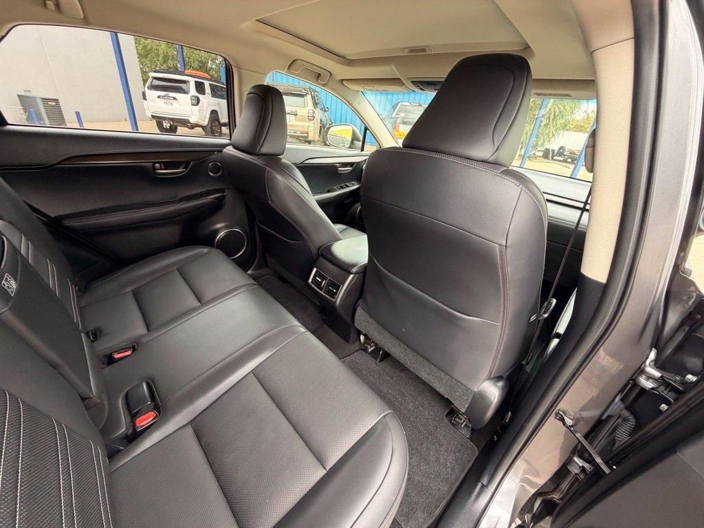 Lexus NX 200t  2015
