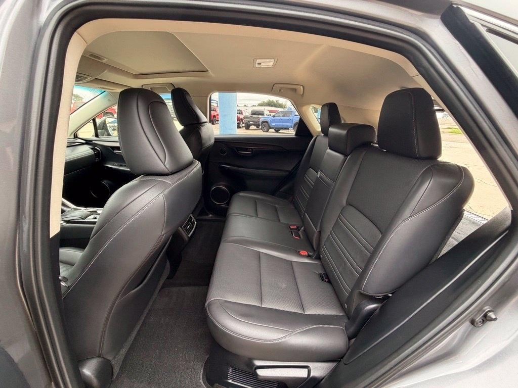 Lexus NX 200t  2015
