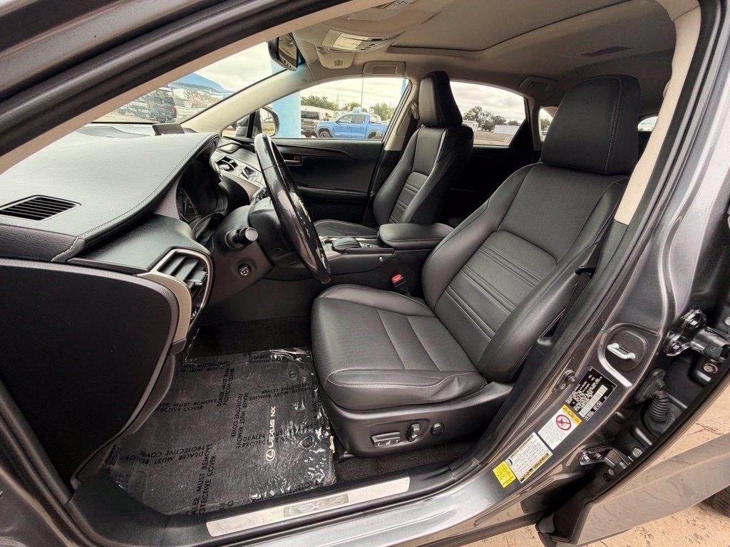 Lexus NX 200t  2015