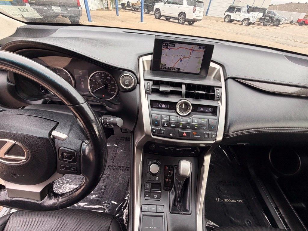 Lexus NX 200t  2015