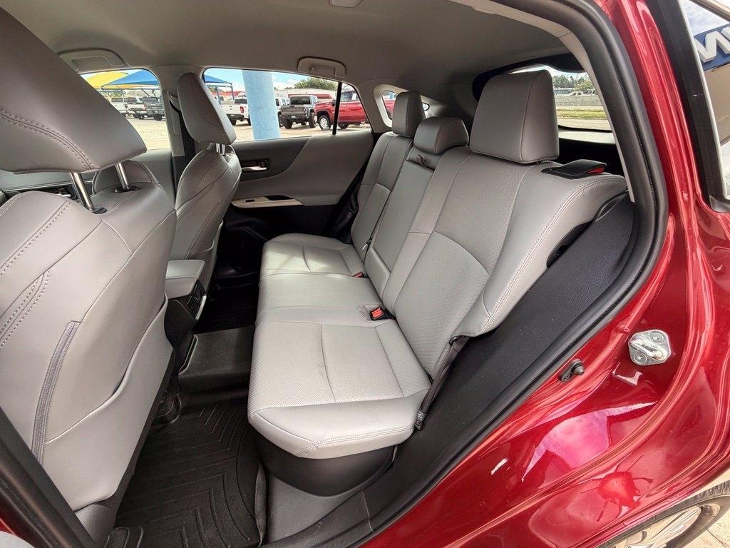 Toyota Venza  2023